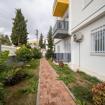 Cozy And Modern Apartment In Muratpasa, Antalya Apartment